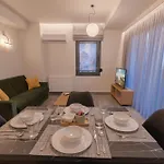 מלון דירות Aeson Premium Living 3*