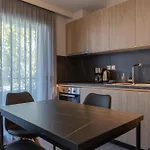 מלון דירות Aeson Premium Living 3*