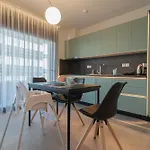 Aeson Premium Living מלון דירות 3*