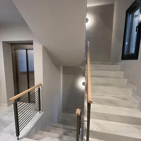 Aeson Premium Living 4* וולוס